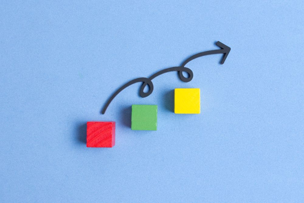 evolution-100-ans-cubes-fleches